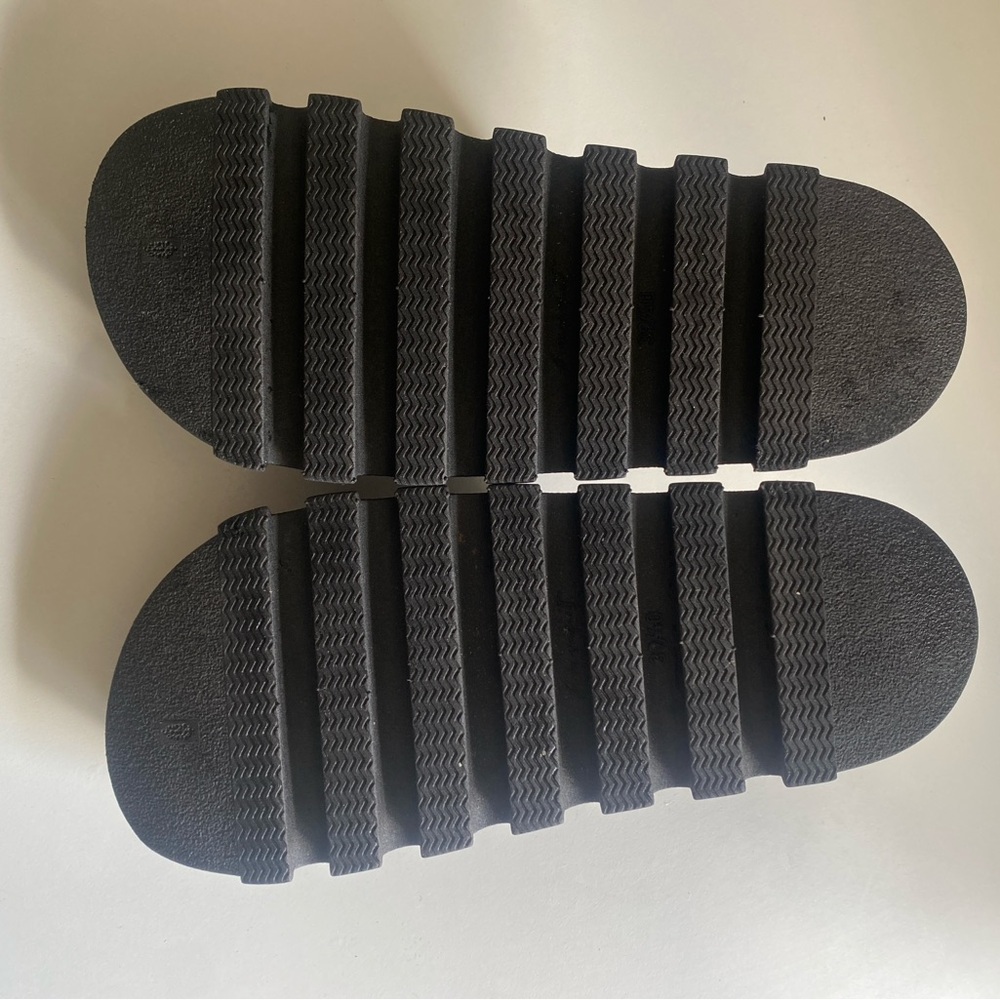 FP Movement Chunky Black Slip-On Clogs - Picture 5 of 8